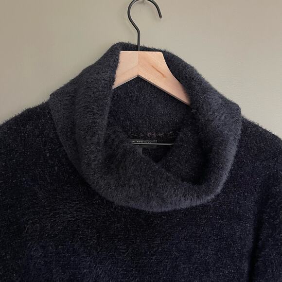 BANANA REPUBLIC EYELASH SWEATER DRESS Black Size Medium Turtleneck Classic Chic - Picture 4 of 15